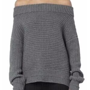 Intermix Chunky Knit Off Shoulder Boat Neck Gray Sweater Wool Blend Size Small